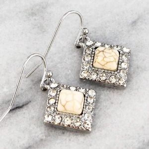 2/$12- CRYSTAL IVORY HOWLITE BEAD DIAMOND EARRINGS